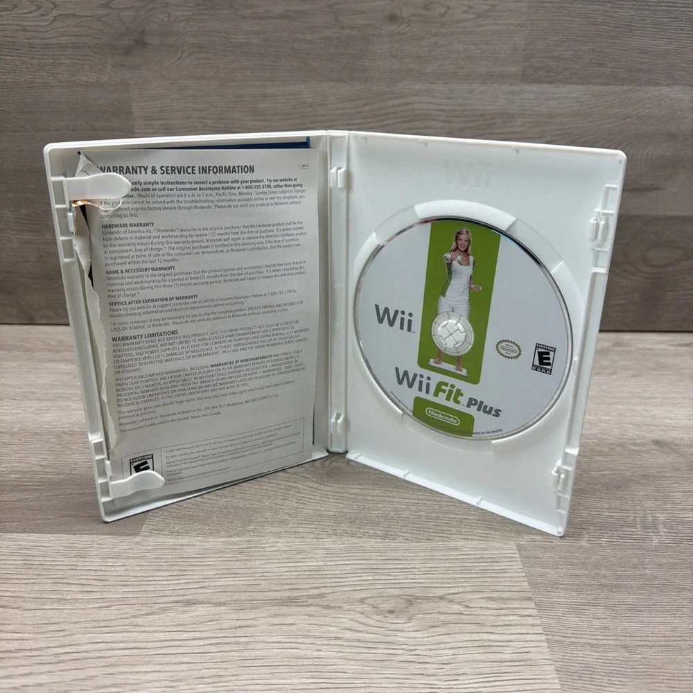 Nintendo Wii White U.S. Model RVL-001 Bundle 1 Remote W/ Case 5‎ Games And Cords
